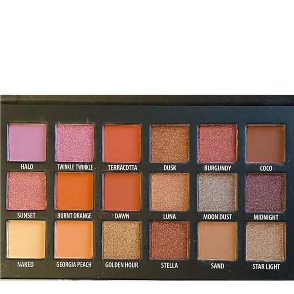 NIB 53.00 KAB Cosmetics Day + Night Palette 18 Shades With Mirror - Picture 8 of 9